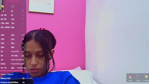 Snapshot of skinnyneighbour_ chatting on February 26, 6:15 am Karla online show from February 26, 6:15 am