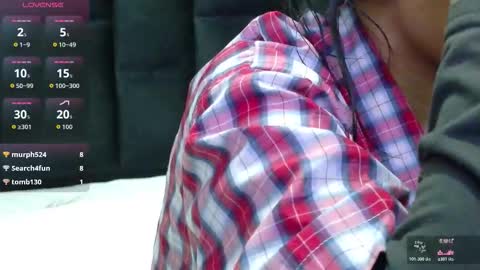 Snapshot of skinnyneighbour_ chatting on November 20, 3:07 am Karla online show from November 20, 3:07 am