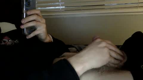 Snapshot of skinnypole6 chatting on December 11, 3:26 pm skinnypole6 online show from December 11, 3:26 pm