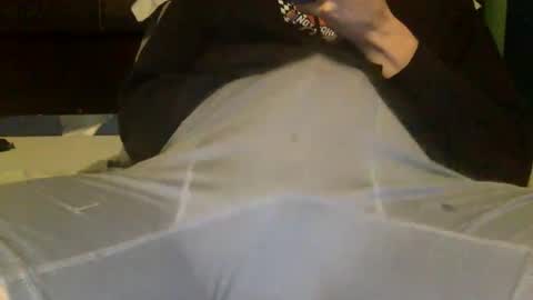 Snapshot of skinnypole6 chatting on February 10, 5:28 pm skinnypole6 online show from February 10, 5:28 pm