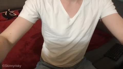 Snapshot of skinnyrisky chatting on January 10, 7:37 pm skinnyrisky online show from January 10, 7:37 pm