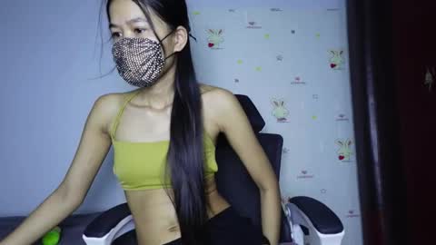 skinnythai4u online show from May 23, 1:48 pm