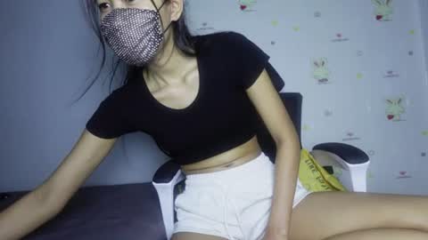skinnythai4u online show from June 12, 12:15 pm