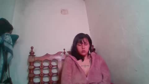 Snapshot of skinwalker_2712 chatting on November 21, 9:41 am Skin online show from November 21, 9:41 am