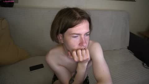 Snapshot of skip_london chatting on October 11, 7:01 pm Andrew online show from October 11, 7:01 pm