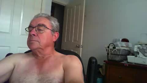 Skipper1970 online show from February 26, 6:01 am