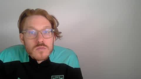 Snapshot of sklave_s chatting on August 7, 3:25 pm sklave_s online show from August 7, 3:25 pm