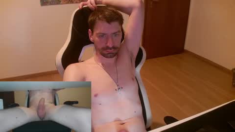 Snapshot of sklavedominic1989 chatting on February 16, 5:26 pm sklavedominic1989 online show from February 16, 5:26 pm