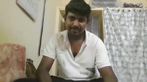 Snapshot of sklavepappu143 chatting on December 4, 8:56 am Indianslut1431 online show from December 4, 8:56 am