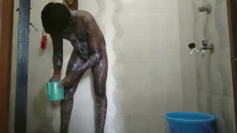 Snapshot of sklavepappu143 chatting on May 18, 4:18 am Indianslut1431 online show from May 18, 4:18 am