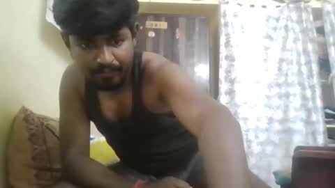 Snapshot of sklavepappu143 chatting on June 2, 8:05 am Indianslut1431 online show from June 2, 8:05 am