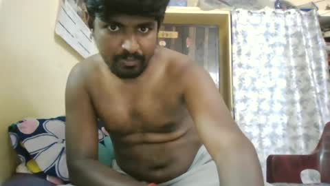 Snapshot of sklavepappu143 chatting on June 11, 9:07 am Indianslut1431 online show from June 11, 9:07 am