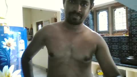 Snapshot of sklavepappu143 chatting on June 16, 5:32 am Indianslut1431 online show from June 16, 5:32 am