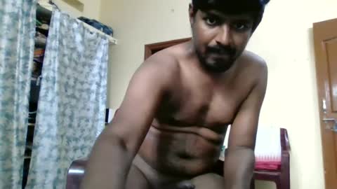 Snapshot of sklavepappu143 chatting on June 18, 5:51 am Indianslut1431 online show from June 18, 5:51 am