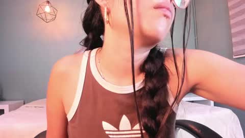 Hanna  online show from February 12, 9:52 am