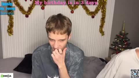 sky_hunter online show from December 14, 7:07 pm