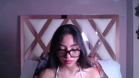 Snapshot of sky_winter chatting on November 19, 2:06 pm S O F I online show from November 19, 2:06 pm