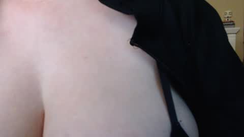 SKYLE   online show from December 11, 3:13 am