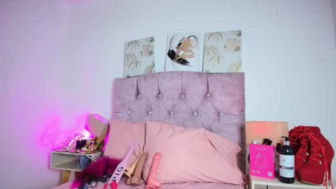 skye moore online show from February 23, 7:00 pm