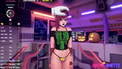 Snapshot of skyeanette chatting on October 20, 1:17 am SkyeAnette online show from October 20, 1:17 am