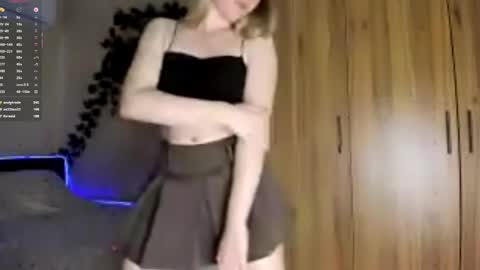 skyedavis online show from June 1, 2:19 pm