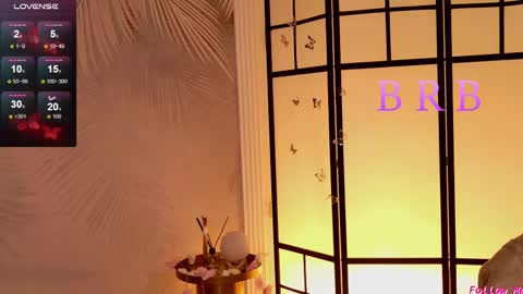 Snapshot of skyeyes__ chatting on February 9, 8:11 am Ann online show from February 9, 8:11 am