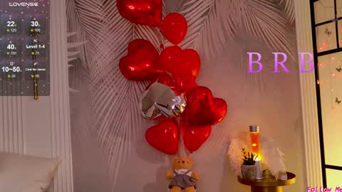 Snapshot of skyeyes__ chatting on February 23, 8:28 am Ann online show from February 23, 8:28 am