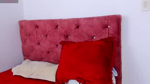 Snapshot of skyhotgirl chatting on June 13, 5:33 pm Sky online show from June 13, 5:33 pm