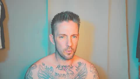 Snapshot of skylarrgrey chatting on May 14, 4:19 am SkylarGrey online show from May 14, 4:19 am
