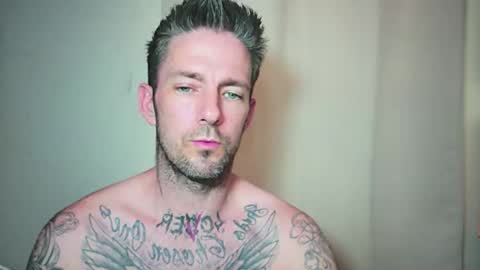 Snapshot of skylarrgrey chatting on May 28, 1:19 pm SkylarGrey online show from May 28, 1:19 pm
