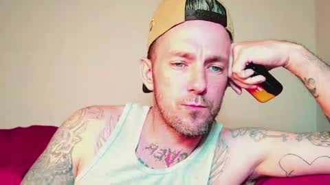Snapshot of skylarrgrey chatting on June 24, 11:20 am SkylarGrey online show from June 24, 11:20 am
