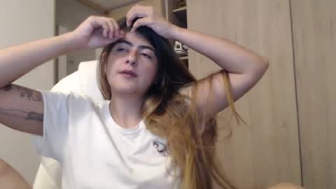 Snapshot of skyler1195 chatting on January 17, 3:34 am Skyler online show from January 17, 3:34 am