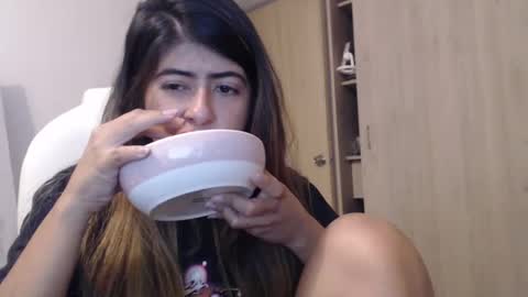 Snapshot of skyler1195 chatting on January 23, 12:25 am Skyler online show from January 23, 12:25 am