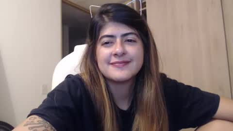 Snapshot of skyler1195 chatting on January 24, 3:43 am Skyler online show from January 24, 3:43 am