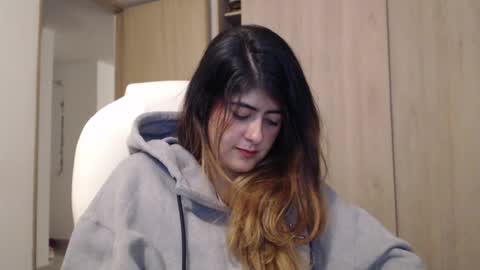 Snapshot of skyler1195 chatting on February 16, 1:36 am Skyler online show from February 16, 1:36 am