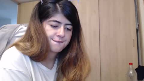 Snapshot of skyler1195 chatting on February 17, 5:47 am Skyler online show from February 17, 5:47 am