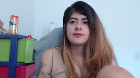 Snapshot of skyler1195 chatting on February 19, 5:16 pm Skyler online show from February 19, 5:16 pm