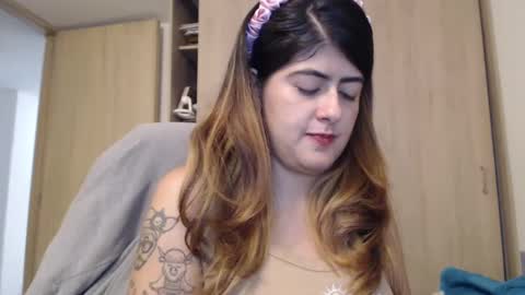 Snapshot of skyler1195 chatting on March 1, 11:47 pm Skyler online show from March 1, 11:47 pm