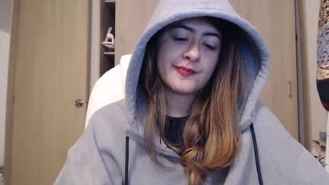 Snapshot of skyler1195 chatting on March 10, 3:45 am Skyler online show from March 10, 3:45 am