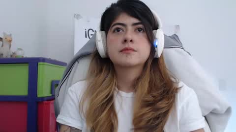 Snapshot of skyler1195 chatting on March 10, 9:07 pm Skyler online show from March 10, 9:07 pm