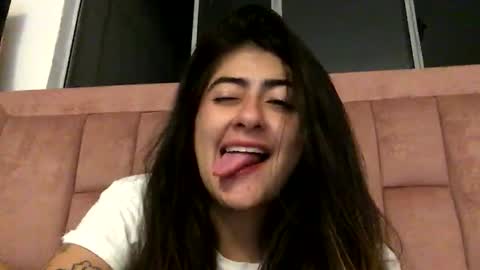 Snapshot of skyler1195 chatting on May 16, 7:05 am Skyler online show from May 16, 7:05 am