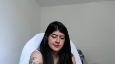 Snapshot of skyler1195 chatting on June 16, 4:31 pm Skyler online show from June 16, 4:31 pm