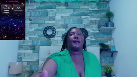 Snapshot of skyler_naomi chatting on April 10, 1:49 pm skyler_naomi online show from April 10, 1:49 pm