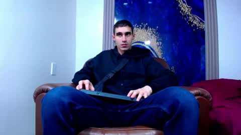 Snapshot of skyler_wild chatting on April 18, 8:42 pm Skyler online show from April 18, 8:42 pm