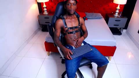 SKYLERBIGXXX online show from October 17, 4:26 am