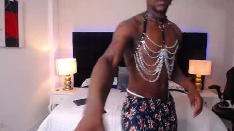 SKYLERBIGXXX online show from June 9, 4:02 am