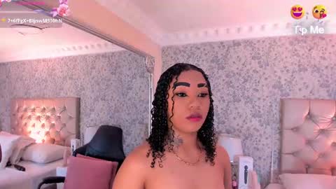 skylerbloom online show from July 18, 9:07 pm