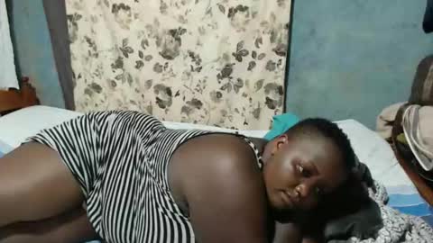 sheliah online show from February 13, 8:10 am