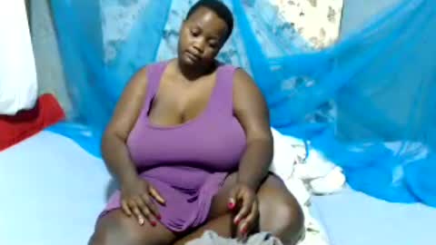 Snapshot of skylla07 chatting on June 12, 5:39 am sheliah online show from June 12, 5:39 am