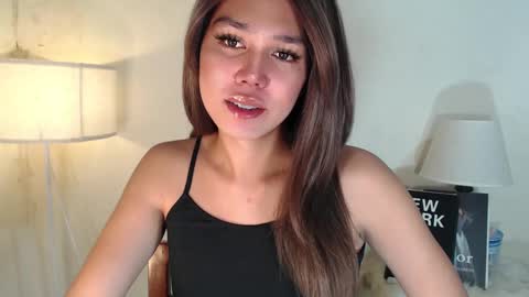 Snapshot of skyllerkent chatting on March 12, 1:25 am Sky online show from March 12, 1:25 am